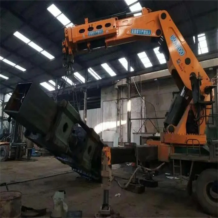 竞秀200吨折臂吊出租