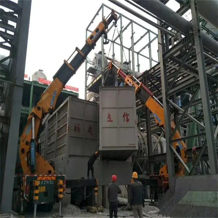 竞秀折臂吊车租赁电话