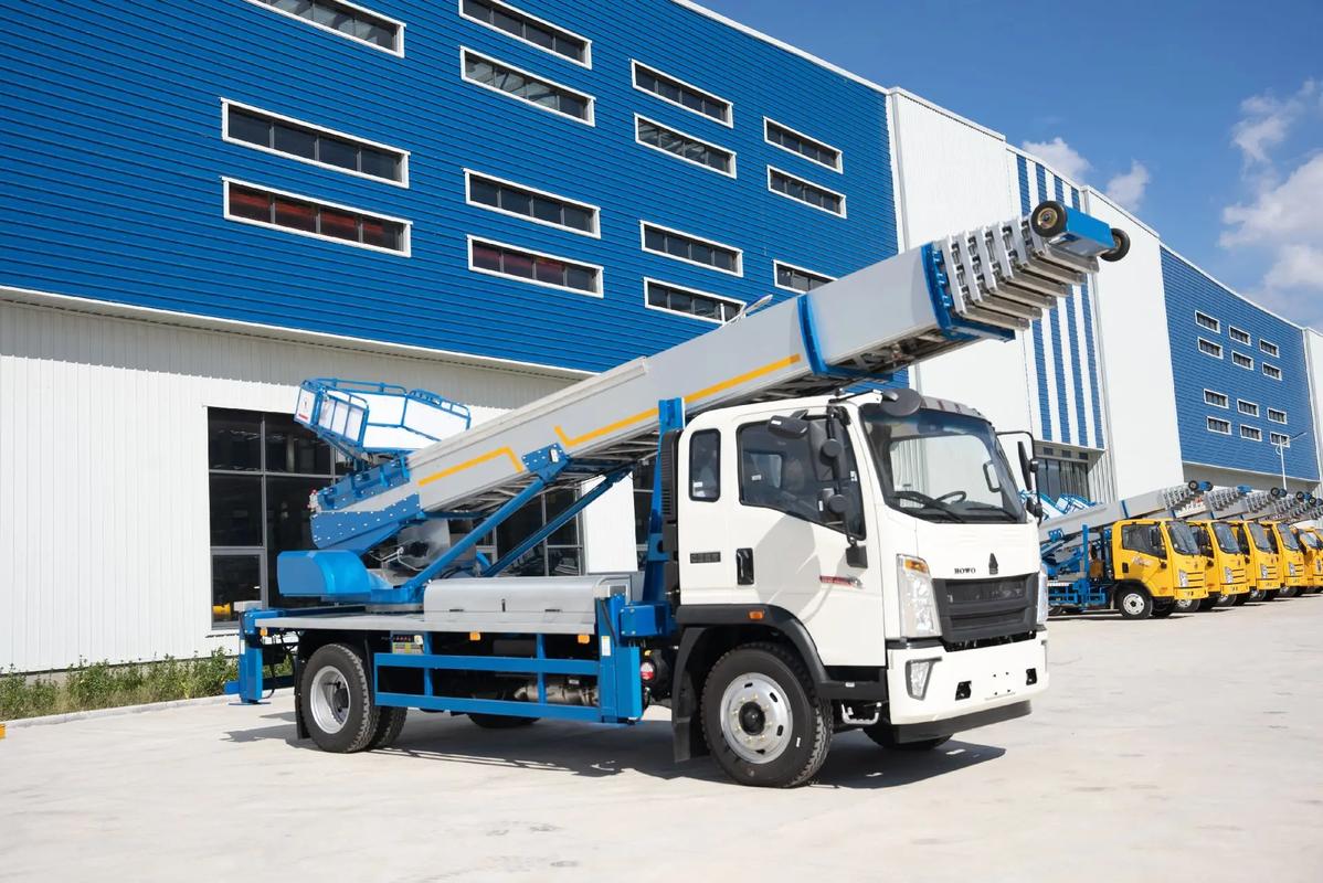 竞秀出租云梯车高空作业车 建筑垃圾搬运