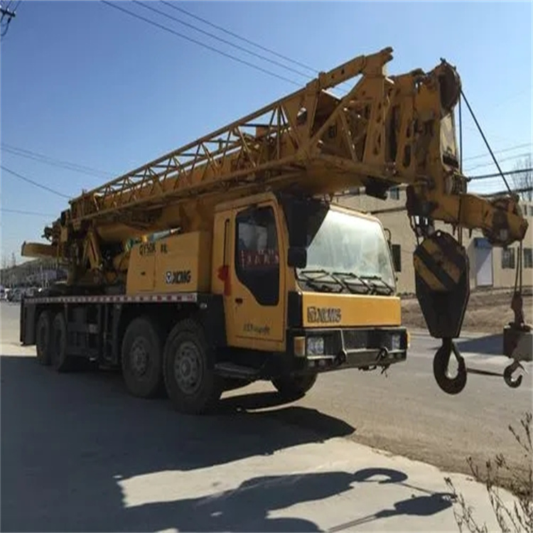 竞秀哪里有专业吊车出租